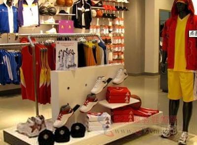 匹克零售網(wǎng)點(diǎn)逆勢擴(kuò)張 一季度經(jīng)營零售網(wǎng)點(diǎn)數(shù)增長背后的戰(zhàn)略布局